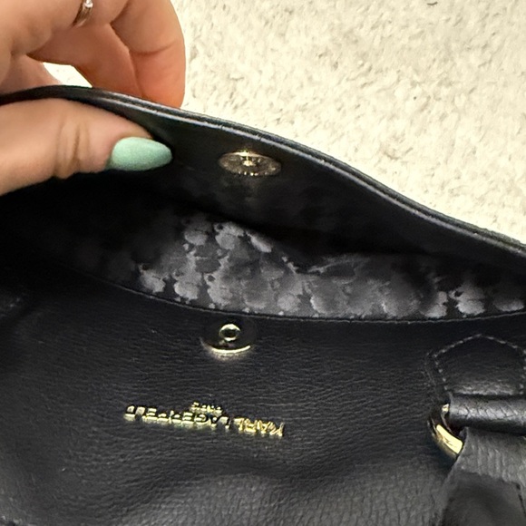 💐NWT Karl Lagerfeld Black and Cream Floral Satchel - Picture 7 of 11